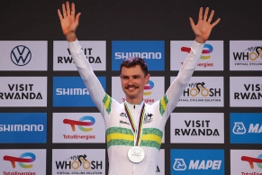 Is Pogacar less of a favorite in the World Championships after what happened on Sunday?