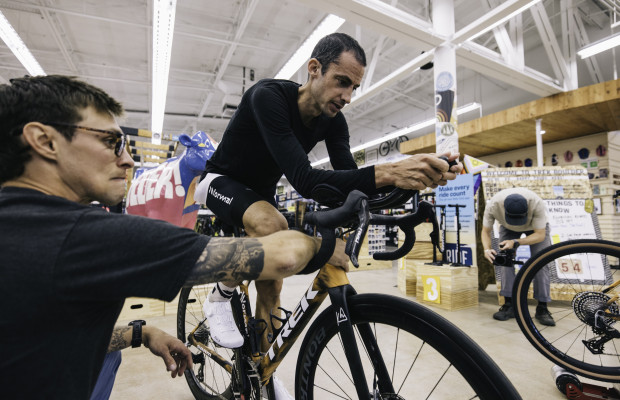Una aero y una gravel: las bicis de Kilian Jornet para su States of Elevation