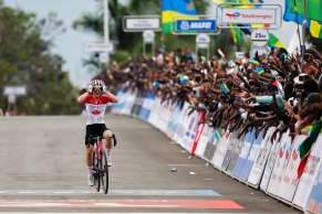 Vallieres conquista el arcoíris y Mavi García hace historia con un bronce épico