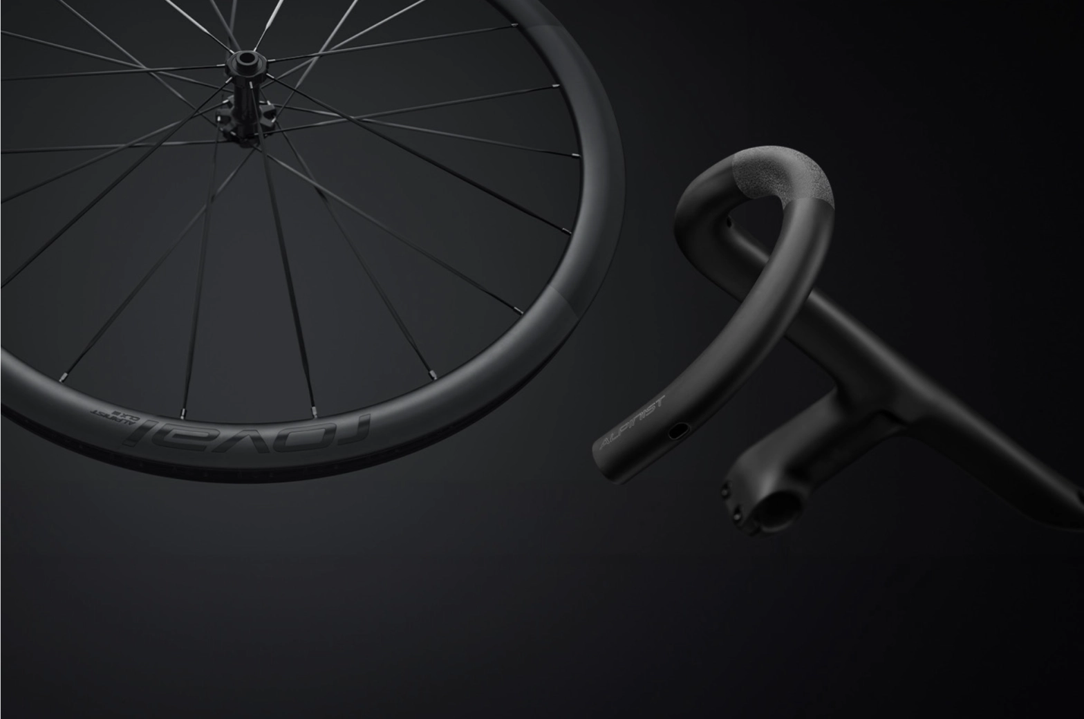 Specialized presenta las ruedas Alpinist CLX III con radios de carbono y el nuevo manillar Alpinist Cockpit II