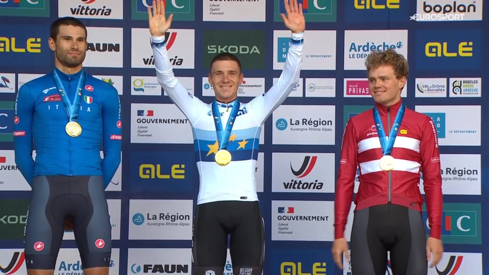 Dominio incontestable: los campeones del mundo Evenepoel y Reusser arrasan en el Europeo de Contrarreloj 2025