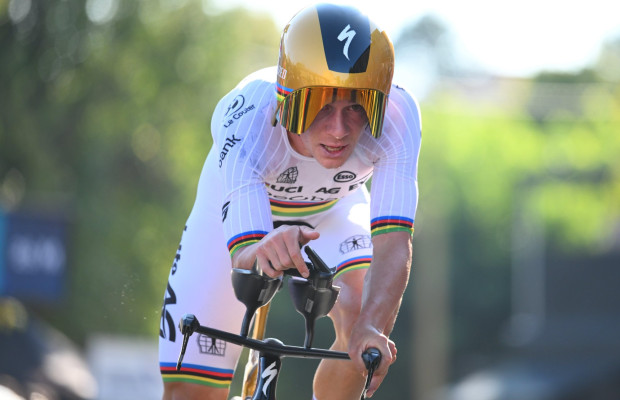 Dominio incontestable: los campeones del mundo Evenepoel y Reusser arrasan en el Europeo de Contrarreloj 2025