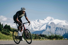 The lightest series frame on the planet is renewed: Specialized Aethos 2