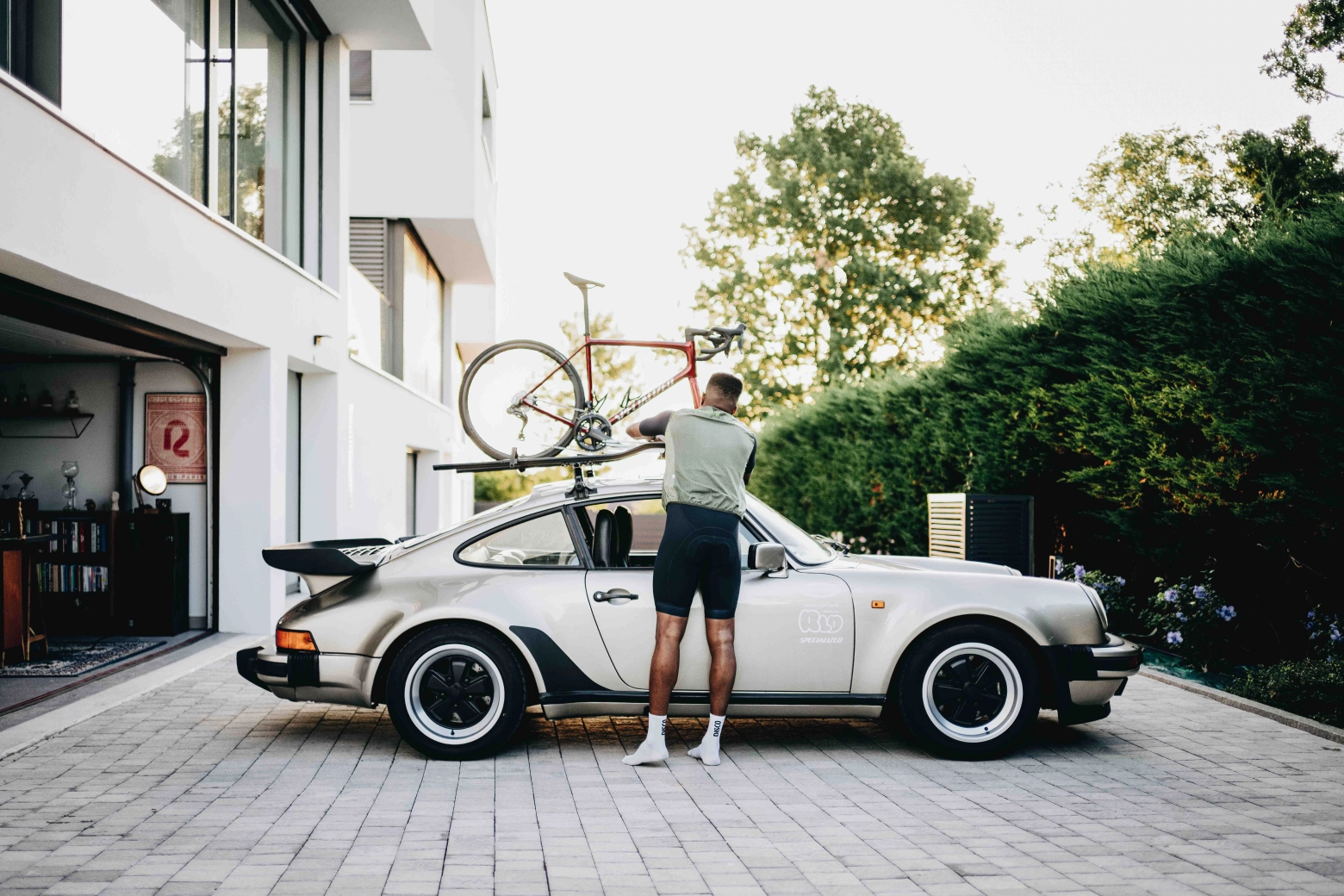 El cuadro de serie más ligero del planeta se renueva: Specialized Aethos 2