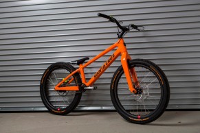 bici de Danny MacAskill, mountain bike