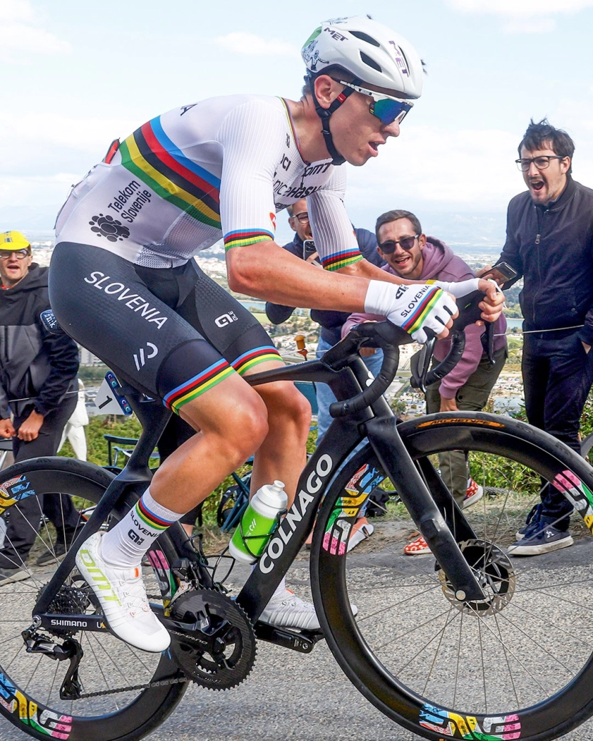 As he wanted and where he wanted. Tadej Pogacar also wins the European Championship