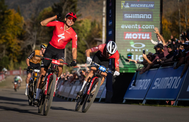 Chris Blevins remporte une grande victoire à Lake Placid et remporte le classement général de la Coupe du Monde