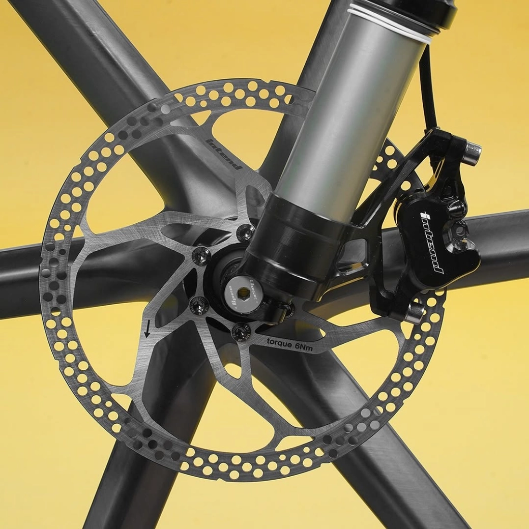 Ruedas de 32", precisión artesanal y 9,6 kg: así es la nueva Bike Ahead Project 32