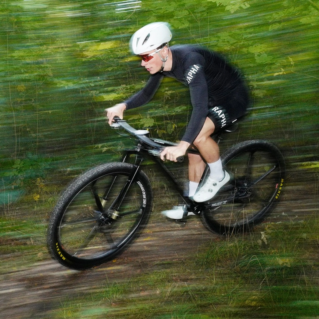 Ruedas de 32", precisión artesanal y 9,6 kg: así es la nueva Bike Ahead Project 32