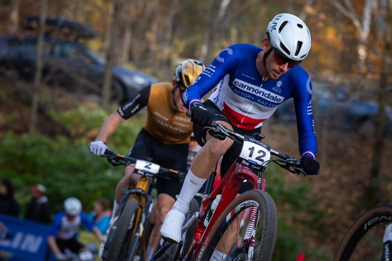 Luca Martin gana el XCC de Mont-Sainte-Anne con la ayuda de su compañero de equipo