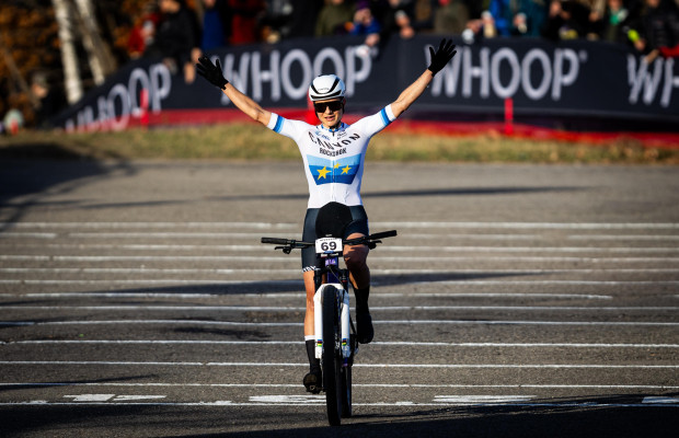 Jenny Rissveds gana con un demoledor ataque el XCC de Mont-Sainte-Anne, Evie Richards se lleva le General de la modalidad