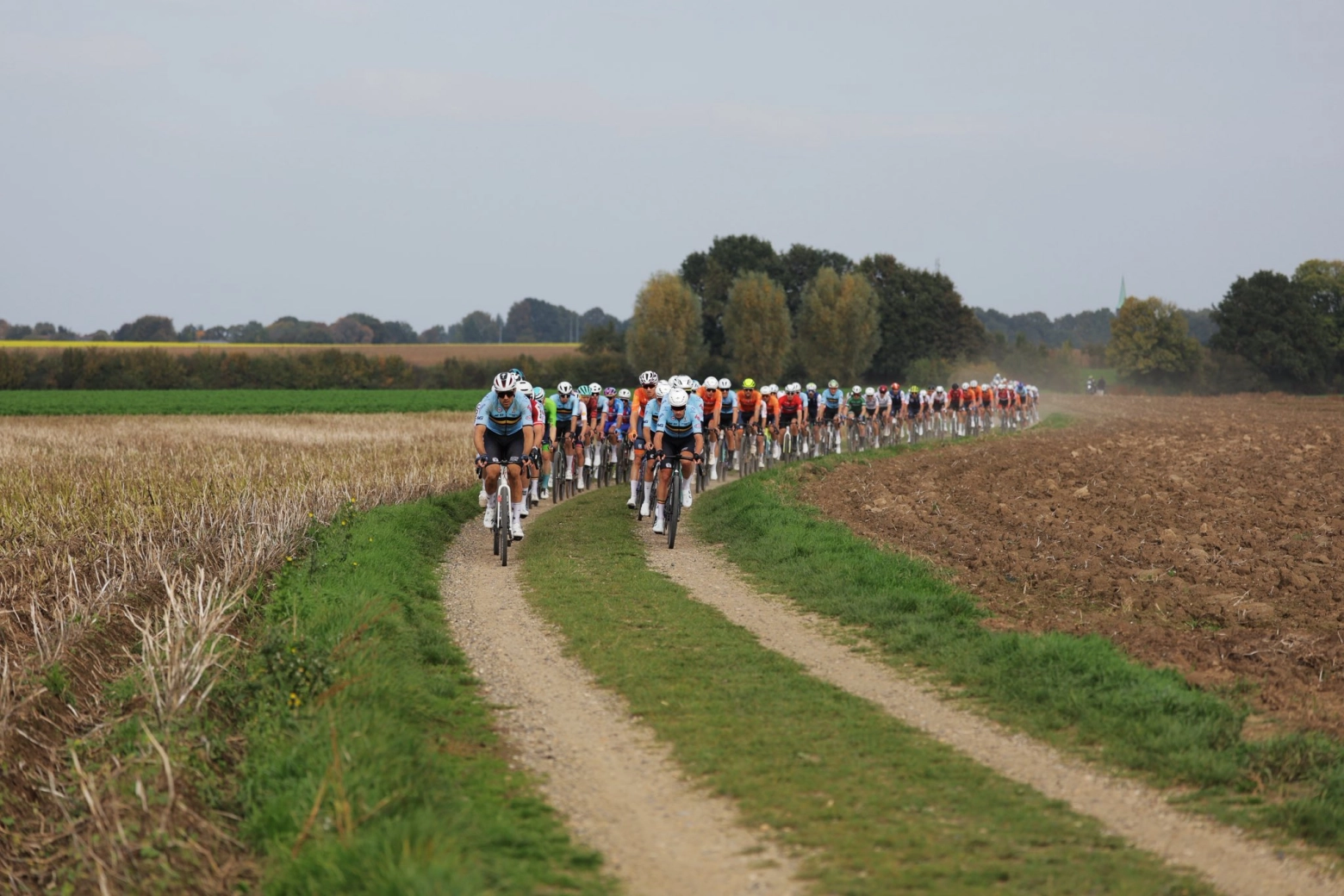 Florian Vermeersch exchanges silver for the rainbow at the 2025 Gravel World Championship
