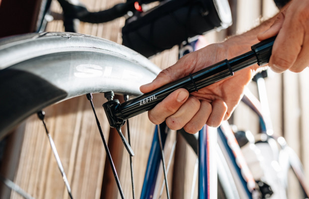 Zéfal Road Micro Black Edition: lightness and pressure in the smallest format of the range