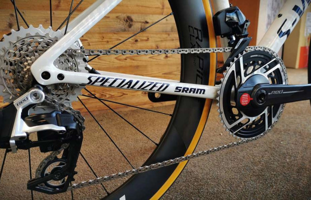 Qué marcas de bicis y componentes tuvieron más victorias en las Grandes Vueltas de 2025