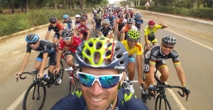 Rolling alone vs rolling in a group: what does your training gain and lose