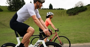 Rolling alone vs rolling in a group: what does your training gain and lose