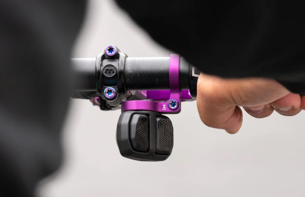 This adapter solves one of the most criticized points of the AXS Pod
