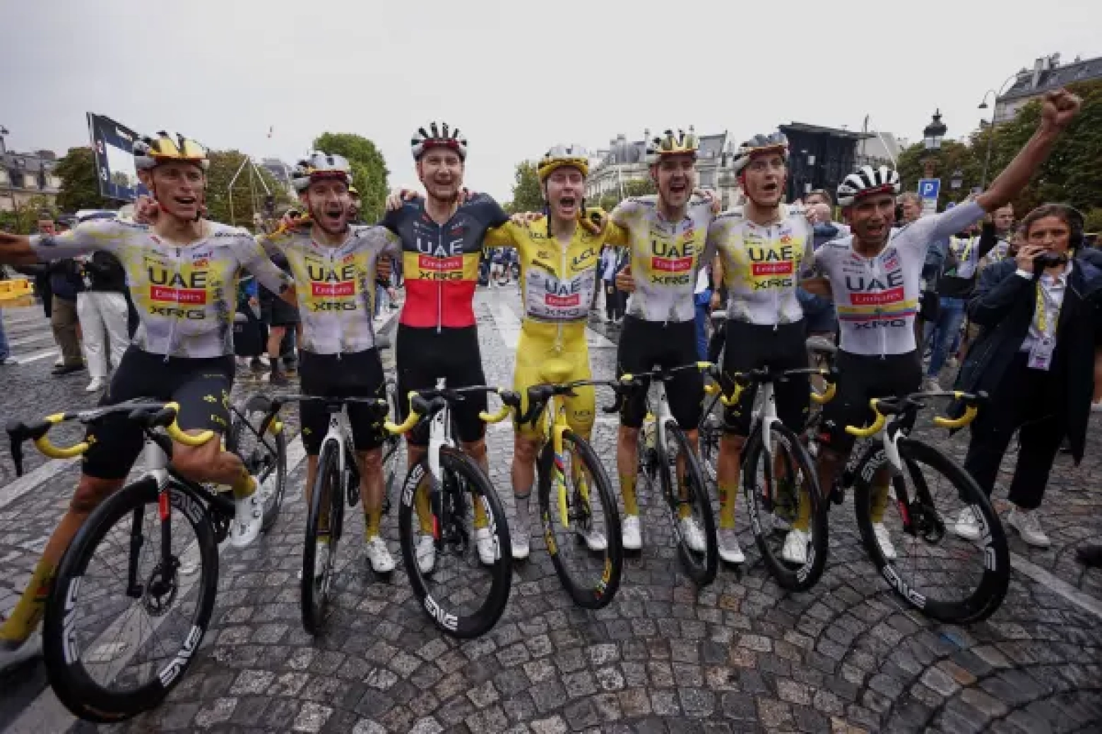 He alone surpasses teams like Movistar in points