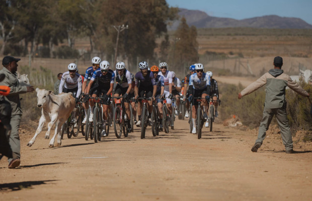 Beers and Dubau-Prévot sign a double and consolidate their leadership in the second stage of the Gravel Burn 2025