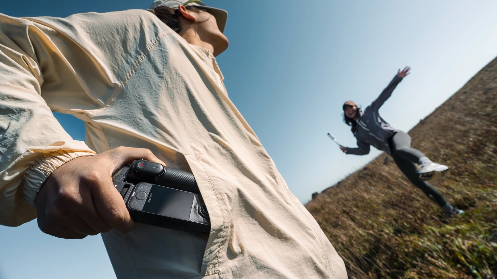 La Insta360 X4 Air redefine la grabación en bici: 8K, estabilización FlowState y control por gestos