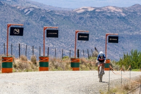 Axelle Dubau-Prévot completes an epic comeback and Matt Beers confirms his dominance at the Gravel Burn 2025