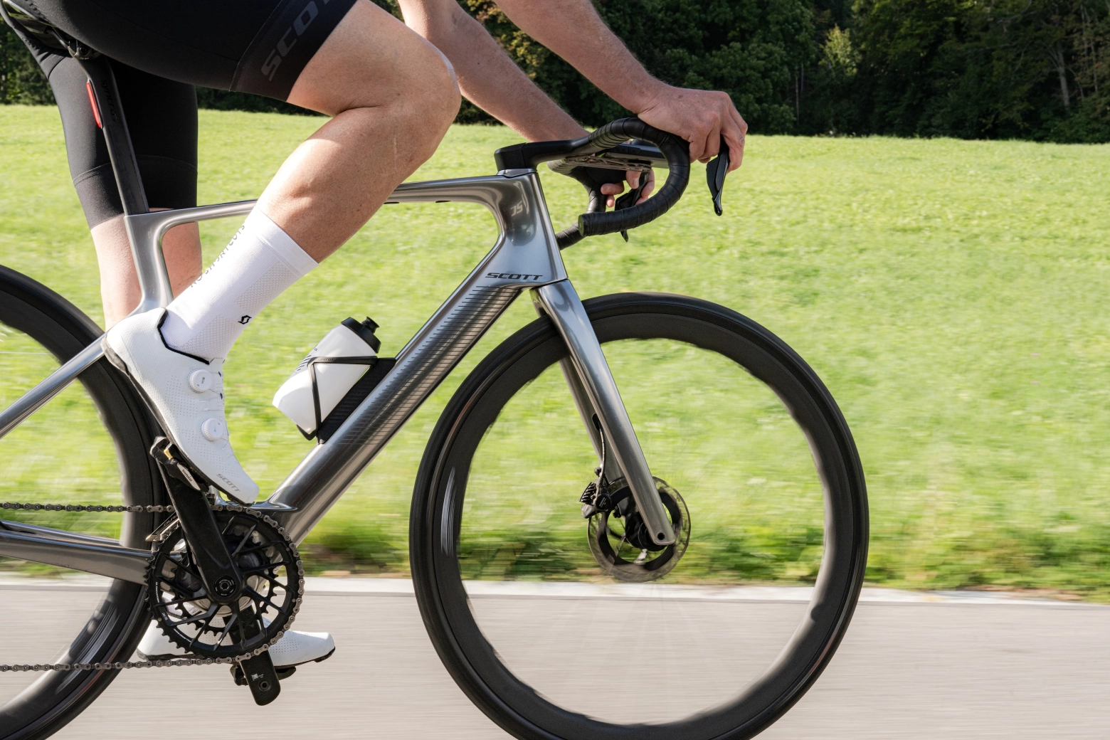 A SCOTT lança a Fastlane, a eBike de estrada mais elegante e leve de sua história