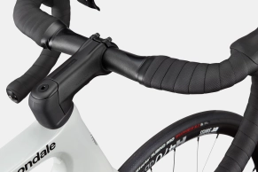 What changes in a bike that costs €10,000 compared to one that costs €3,000?
