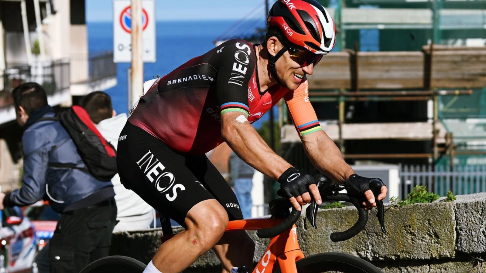 Campeones del Mundo, ganadores del Tour y otros grandes ciclistas aún sin equipo para 2026