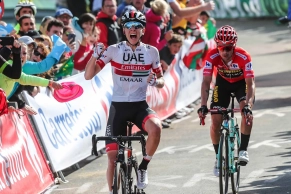 What metrics are used to discover new cycling stars?