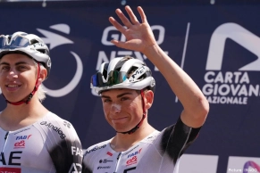 What metrics are used to discover new cycling stars?