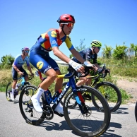 What metrics are used to discover new cycling stars?