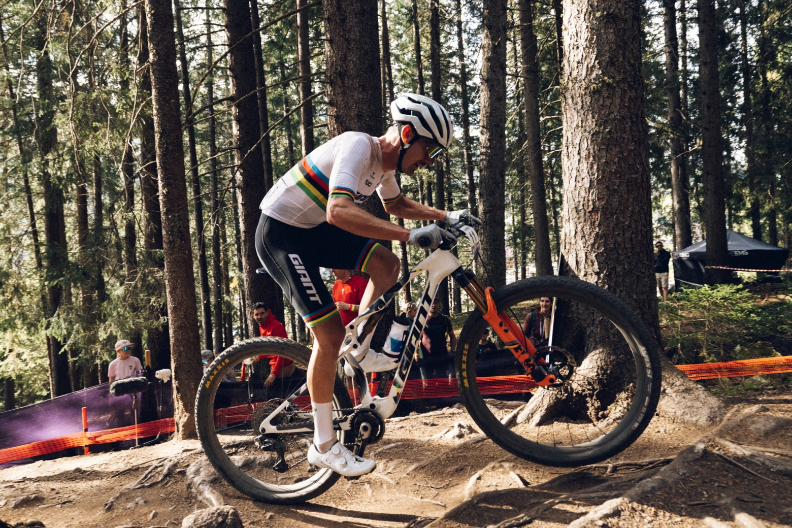 La bici del Campeón del Mundo XCO se renueva por completo: así es la nueva Giant Anthem Advanced SL 2026