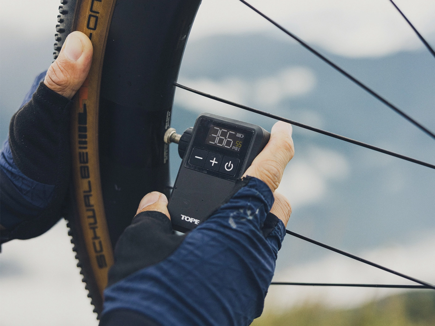 Topeak converte as válvulas presta em Turboflow e anuncia seu inflador eletrônico