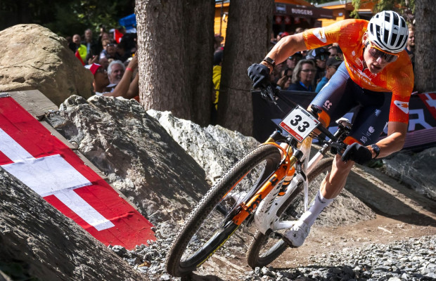 "Es una opción realista": Van der Poel podría competir en MTB y carretera en Los Ángeles 2028