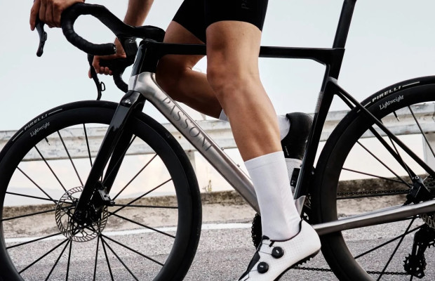 Mitad carbono, mitad titanio, así es lo último de Passoni