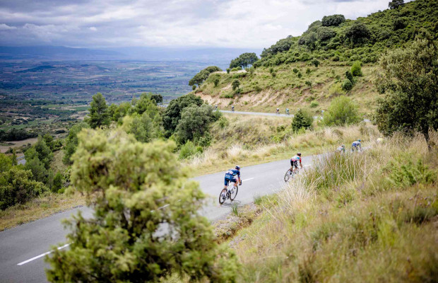 Por que a Espanha é o verdadeiro paraíso do ciclismo: "É difícil encontrar um trecho entre Valência e Alicante onde não haja uma equipe WorldTour"