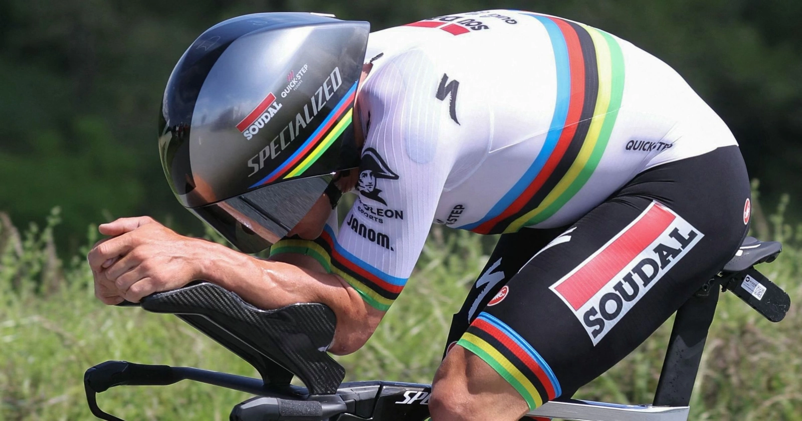 Evenepoel podría ir a por el record de la hora en Red Bull: "¡seguro que lo intentará!"