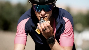 Do you find it difficult to eat or drink on the go? Here are some tips to ensure you don't run out of fuel
