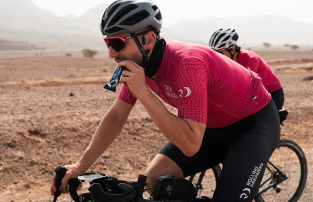 Do you find it difficult to eat or drink on the go? Here are some tips to ensure you don't run out of fuel