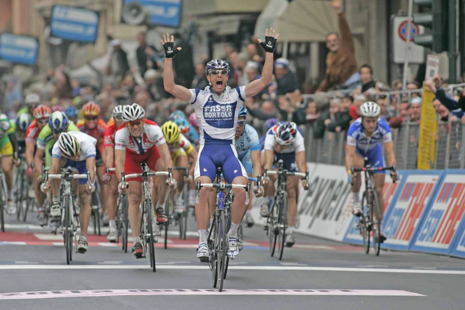 Pinarello Dogma: history and evolution of a model born to win.