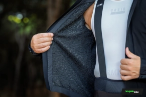We tested the new Gobik Superarmour jacket: a complete analysis of a jacket designed to forget about the cold while riding a bike