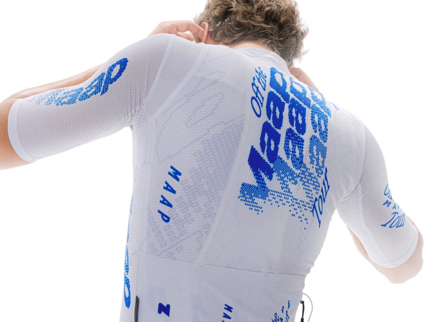 You can once again get an exclusive MAAP kit on Zwift