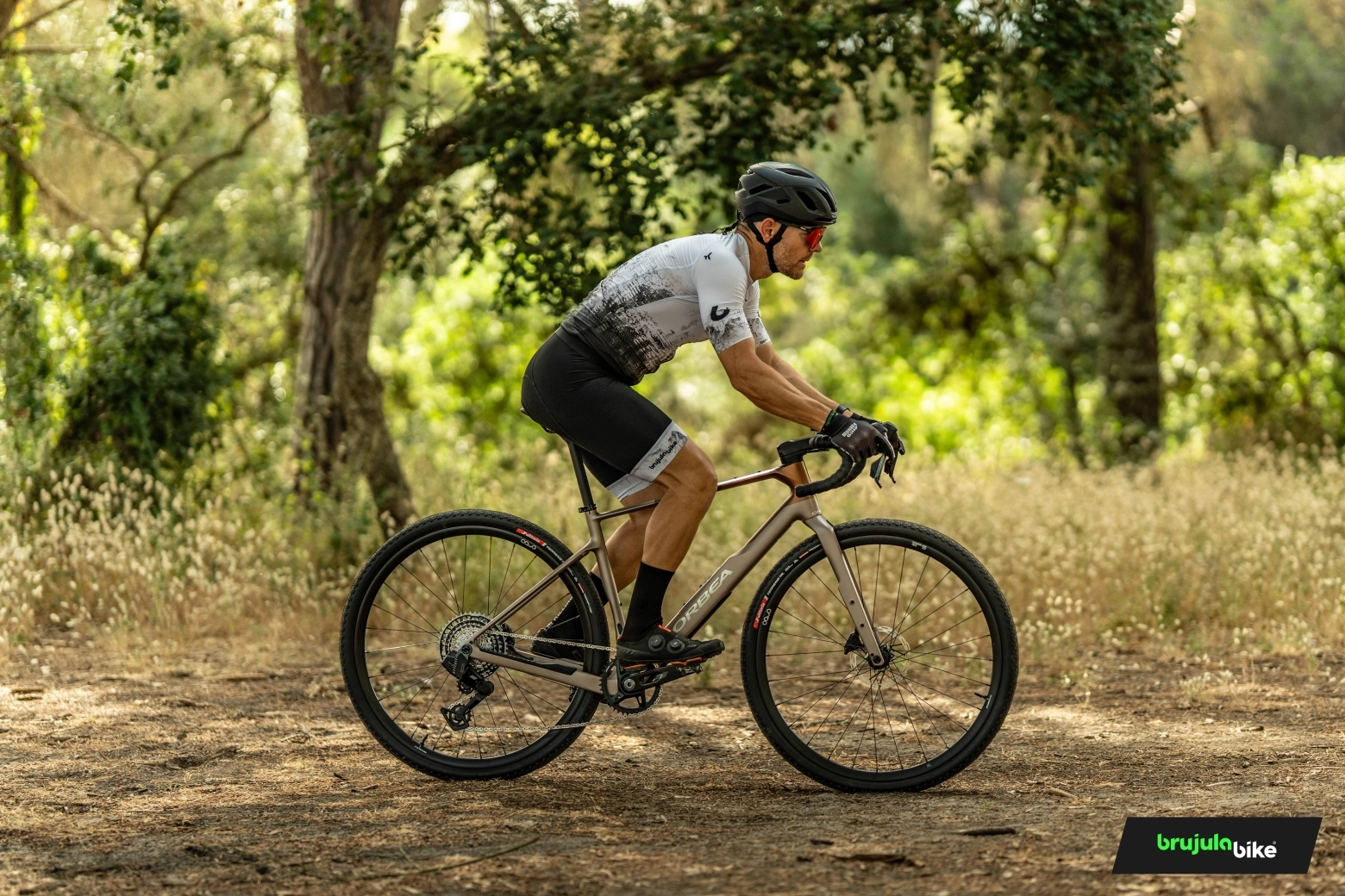 Enfrentamos la Orbea Terra y la Terra Race 2025: dos interpretaciones del gravel, un mismo ADN