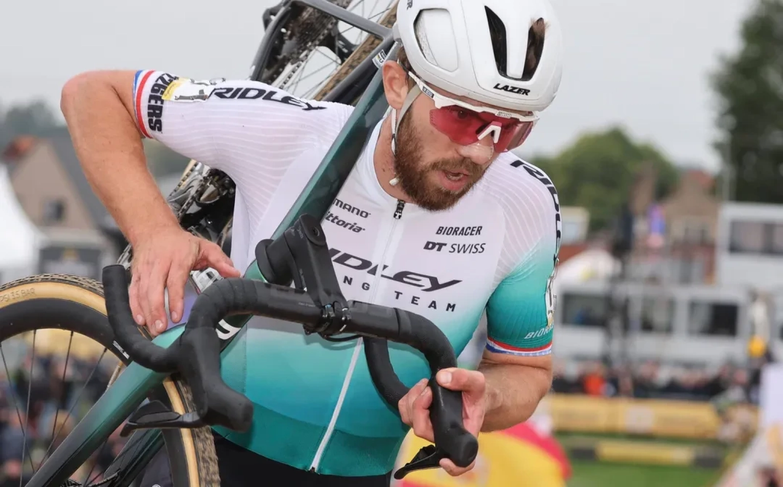 Thibau Nys, leader of the Cyclocross World Cup, will not be in Terralba