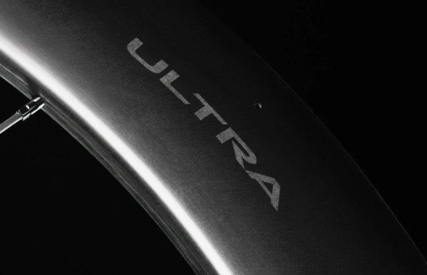 These aero-spoked wheels are presented as the fastest allowed by the UCI