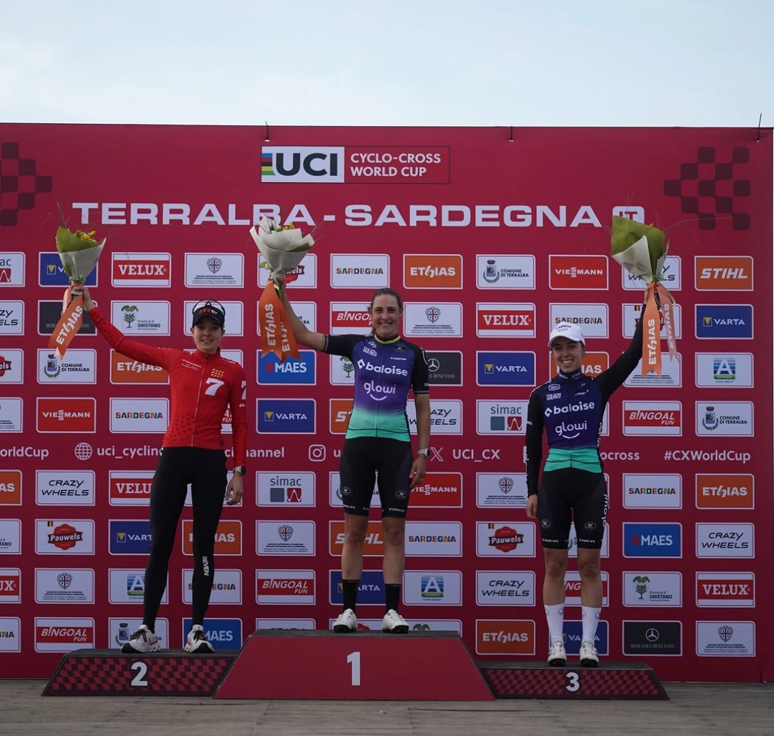 Vanthourenhout gana con un movimiento perfecto y Brand continúa su dominio: resultados de la Copa del Mundo CX de Terralba 2025