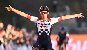 Van der Poel debuts the rainbow today at the World Cup in Namur