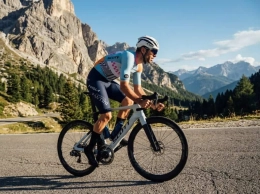 "Cycling has always been a passion": Andrés Iniesta presents his WorldTour team