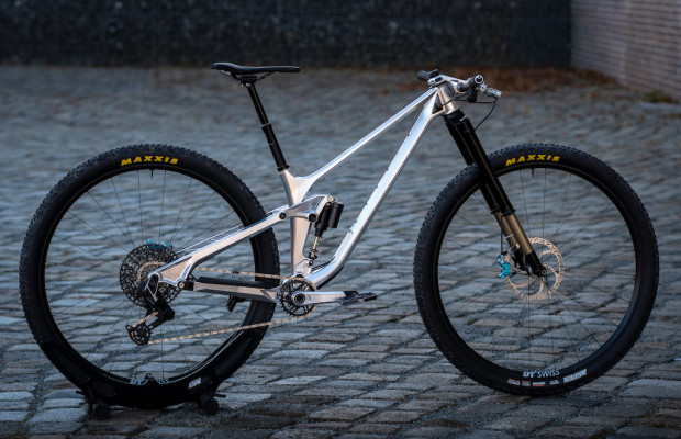 Nova MTB 32" à venda com rodas gigantes da DT Swiss