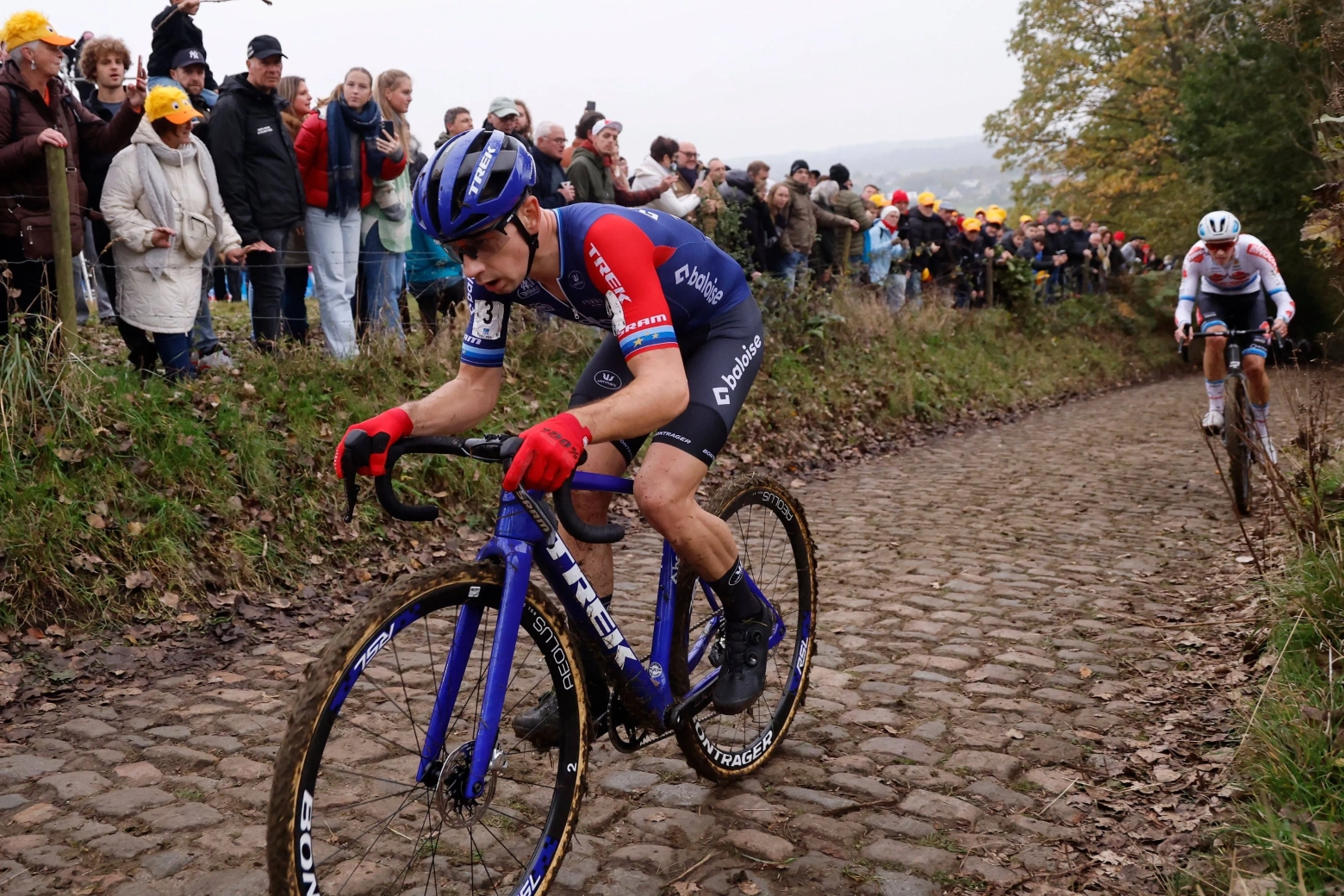 El ciclocross se resigna con Van der Poel: "Ahora competimos por el segundo puesto"